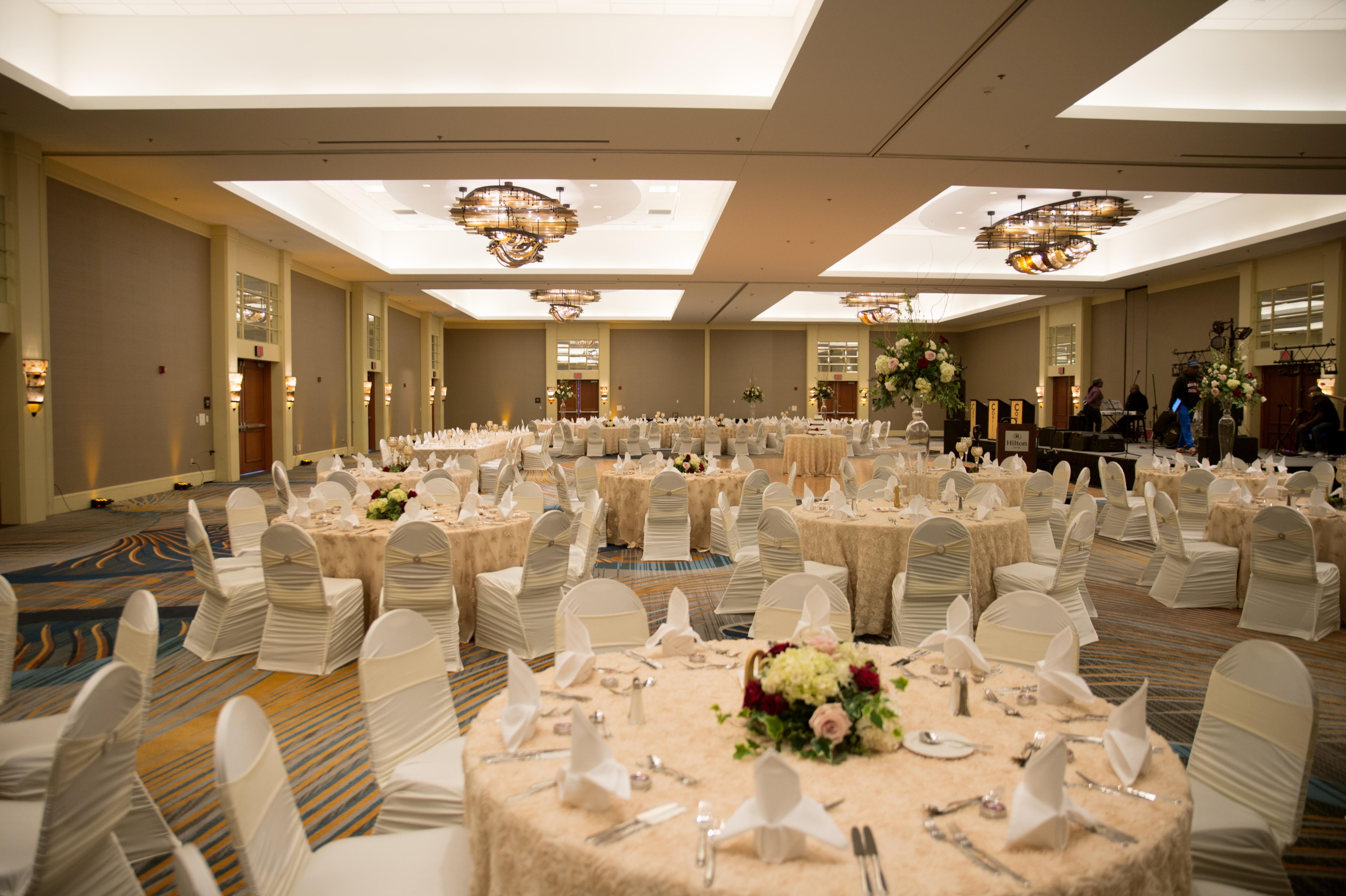 Hilton Omaha - Omaha Wedding Venues