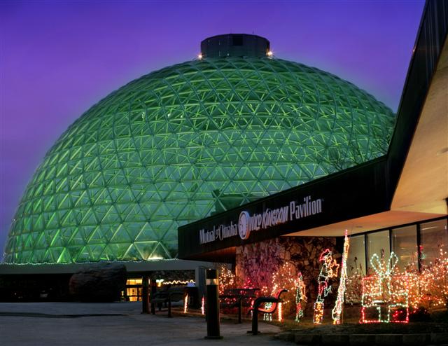 Omaha's Henry Doorly Zoo and Aquarium - Omaha Wedding Venues